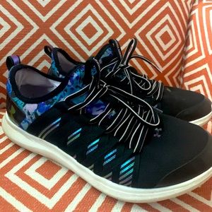 Girls Under Armour Slip-on Tennis Shoes - 6Y